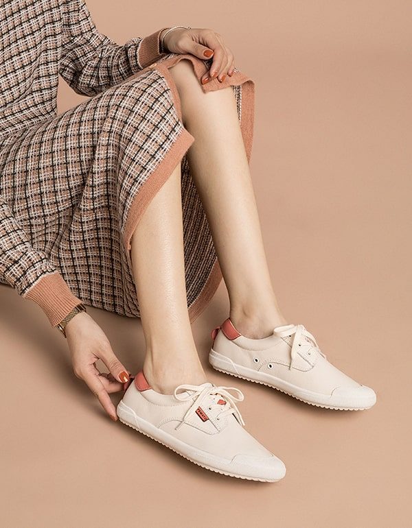 Vårbeige Skinnsneakers Til Damer