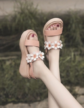 Summer Flower Leather Wedge Beach Sandaler