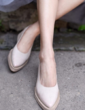 Håndlagde Retro Leather Flat Pointed Pumps